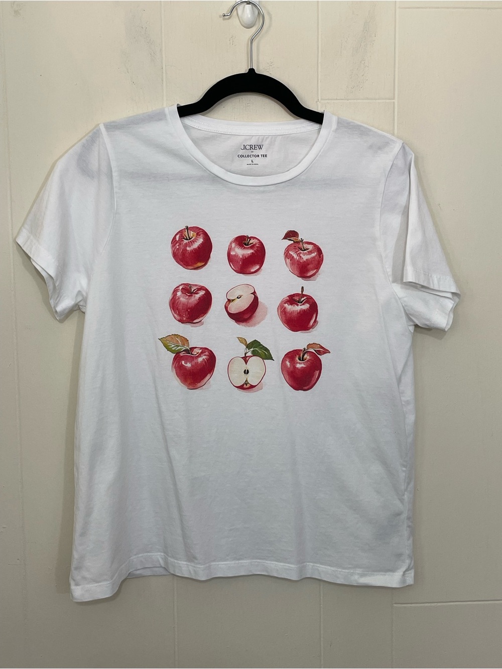 J.Crew Collectors Tee Size L Apple Graphic Print White Cotton Short Sleeve